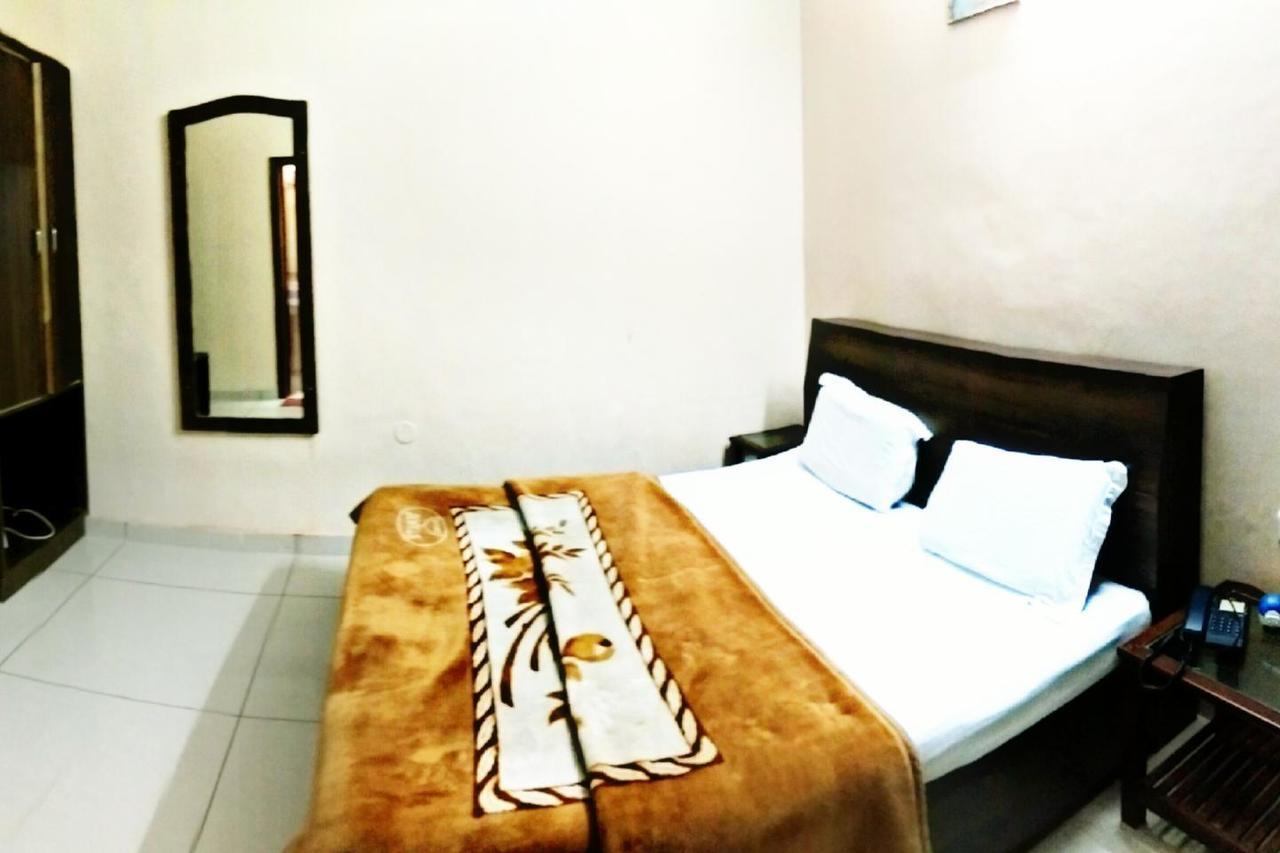 Hotel Aroma Inn Sirsa Exterior foto