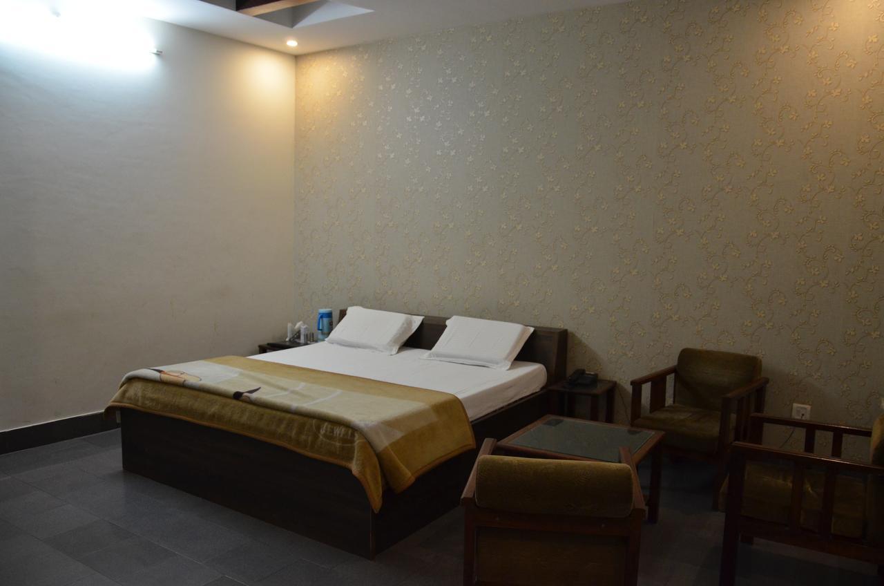 Hotel Aroma Inn Sirsa Exterior foto